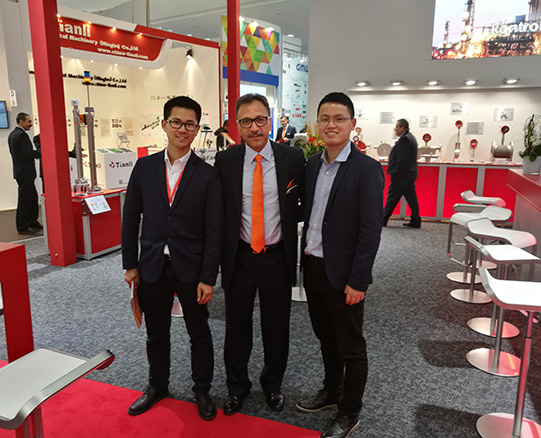 聯(lián)測客戶服務(wù)